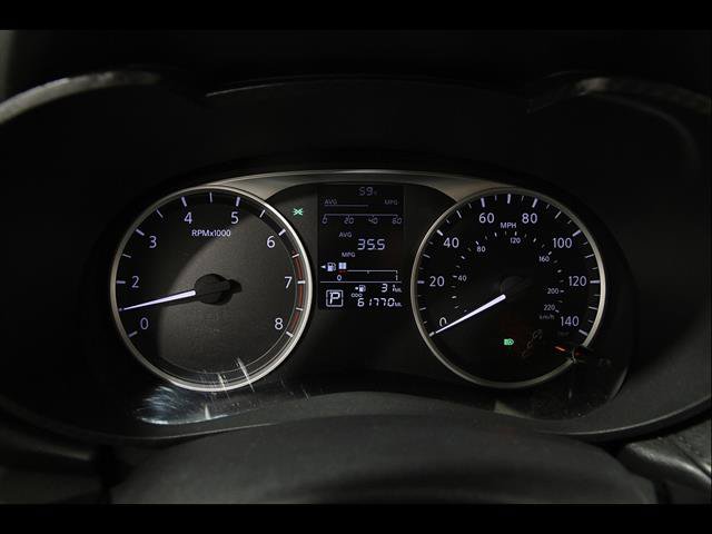 Used 2021 Nissan Versa S FWD image 8