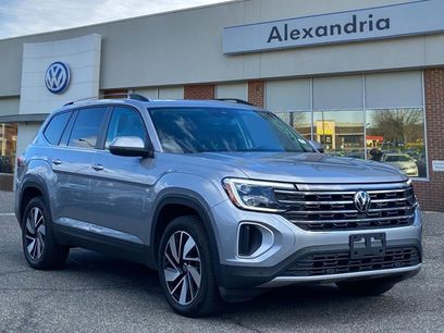 Used 2024 Volkswagen Atlas SE w/ Panoramic Sunroof Package