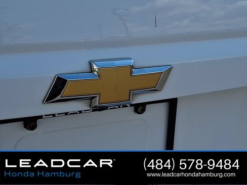Used 2015 Chevrolet Suburban LT AWD/4WD image 31
