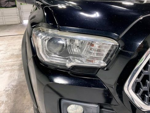 Used 2019 Toyota Tacoma TRD Off-Road image 38