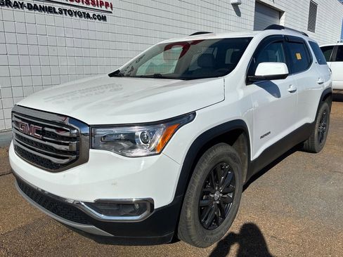 Used 2018 GMC Acadia SLT image 1
