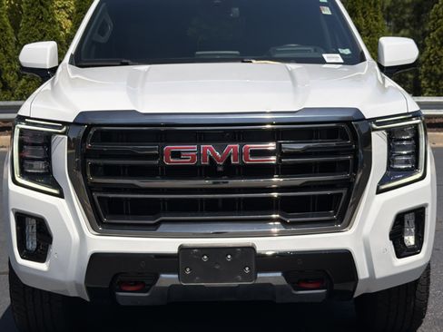 Used 2023 GMC Yukon XL AT4 w/ AT4 Premium Package AWD/4WD image 20