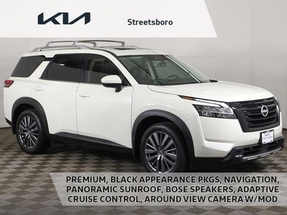 Used 2024 Nissan Pathfinder SL w/ SL Premium Package