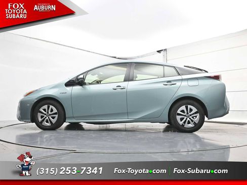 Used 2018 Toyota Prius Two image 21