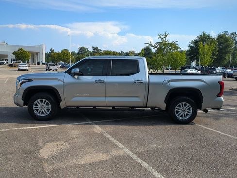 Used 2023 Toyota Tundra SR5 w/ SR5 Premium Package AWD/4WD image 7