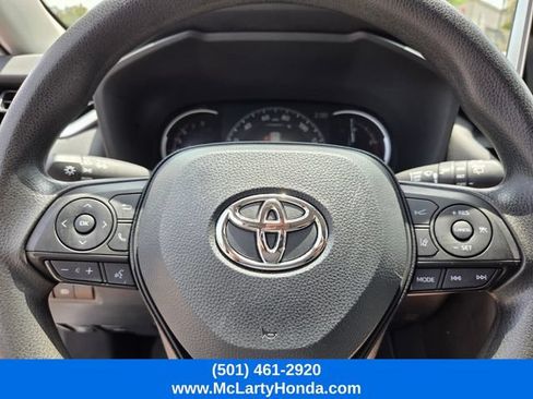 Used 2024 Toyota RAV4 XLE FWD image 24