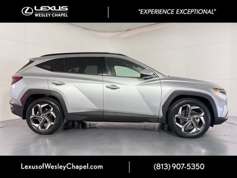 Used 2022 Hyundai Tucson Limited w/ Cargo Package FWD image 2