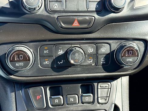 Used 2020 GMC Terrain Denali w/ Denali Premium Package image 37