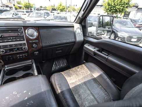 Used 2011 Ford F250 Lariat w/ FX4 4X4 Off-Road Pkg image 22