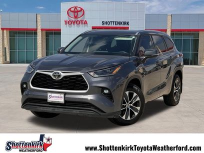 Used 2021 Toyota Highlander XLE