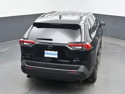 Used 2020 Toyota RAV4 XLE FWD image 36