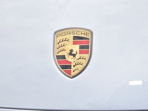 Used 2022 Porsche Cayenne AWD/4WD image 39