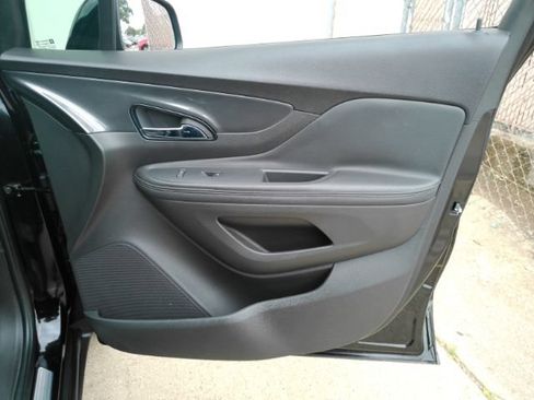 Used 2021 Buick Encore Preferred FWD image 17