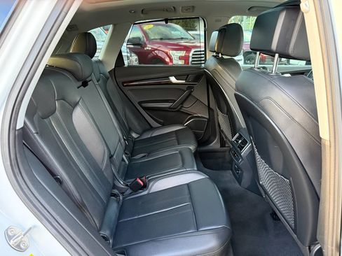 Used 2019 Audi Q5 2.0T Premium Plus w/ Premium Plus Package AWD/4WD image 19