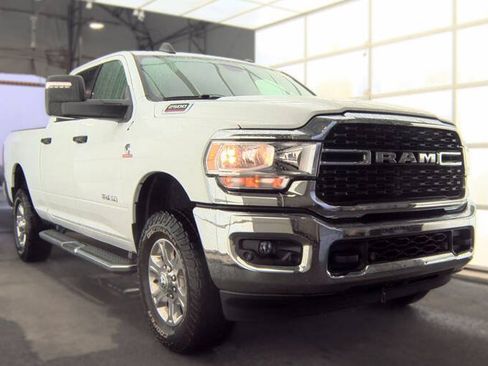 Used 2024 RAM 2500 Big Horn w/ Off Road Package AWD/4WD image 3