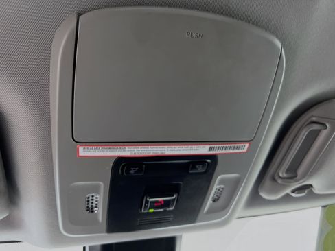 Used 2023 Toyota Camry SE image 21