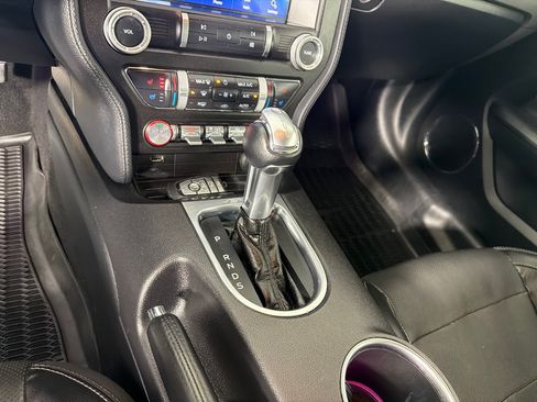 Used 2020 Ford Mustang Premium RWD image 27