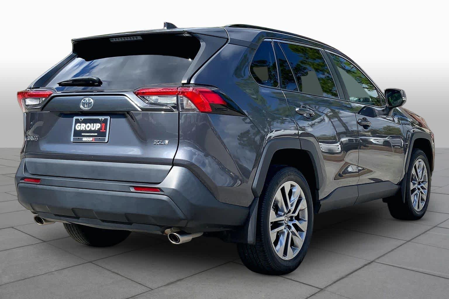 Used 2023 Toyota RAV4 XLE Premium FWD image 12