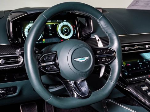 Used 2025 Aston Martin V8 Vantage Coupe RWD image 25