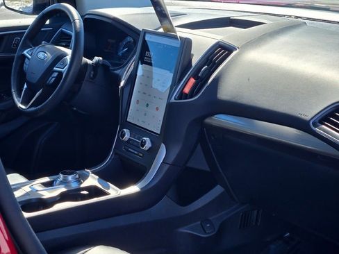 Certified 2024 Ford Edge SEL w/ Convenience Package image 10