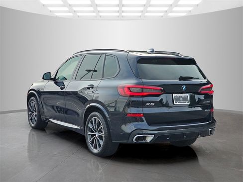 Used 2023 BMW X5 xDrive40i w/ M Sport Package image 4