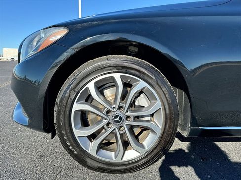 Used 2018 Mercedes-Benz C 300 4MATIC Sedan image 10