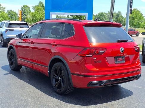 Used 2024 Volkswagen Tiguan SE R-Line FWD image 3