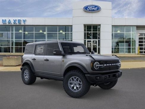 New 2025 Ford Bronco Badlands image 82