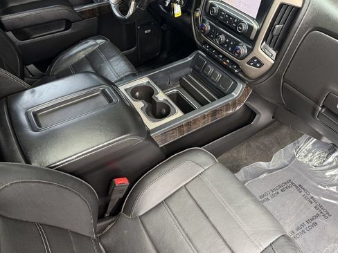 Used 2015 GMC Sierra 2500 Denali w/ Suspension Package, Off-Road AWD/4WD image 15
