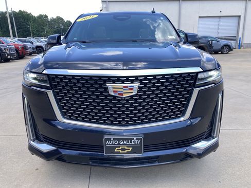 Certified 2021 Cadillac Escalade ESV Premium Luxury AWD/4WD image 2