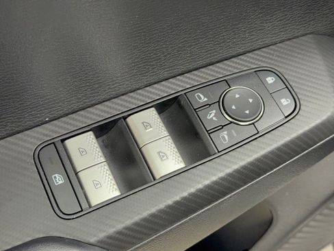 Used 2025 Mitsubishi Outlander SE FWD image 15