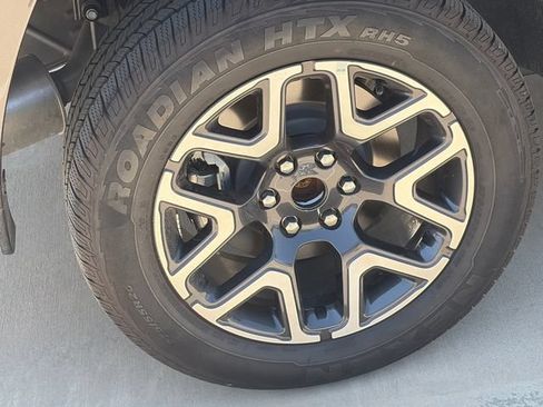 Used 2026 RAM 1500 Laramie AWD/4WD image 10