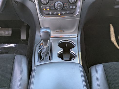 Used 2018 Jeep Grand Cherokee Altitude image 21