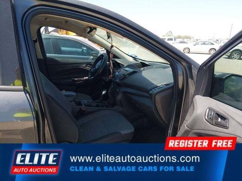 Used 2017 Ford Escape S image 9