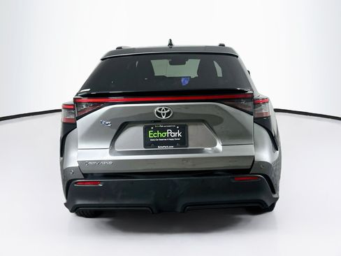 Used 2026 Toyota bZ AWD/4WD image 7