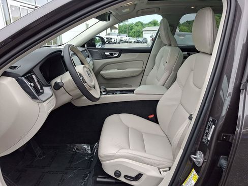 Certified 2024 Volvo XC60 B5 Plus w/ Protection Package Premier AWD/4WD image 14
