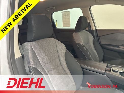 Used 2022 Nissan Rogue SV image 12