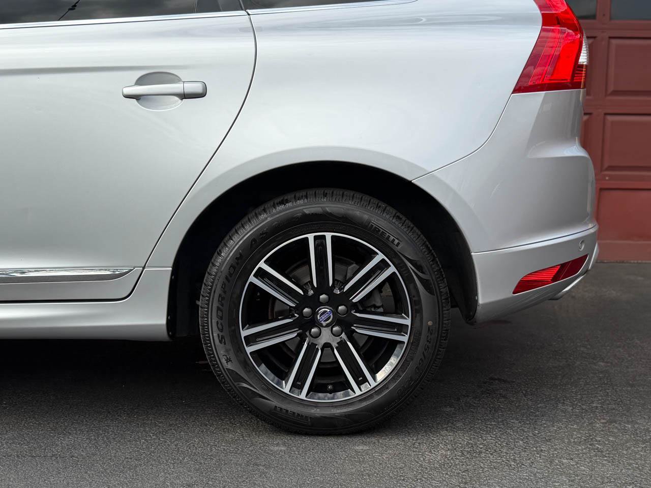 Used 2017 Volvo XC60 T5 Dynamic w/ Protection Package AWD/4WD image 31