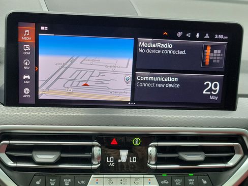 Certified 2025 BMW X4 xDrive30i w/ Premium Package AWD/4WD image 29