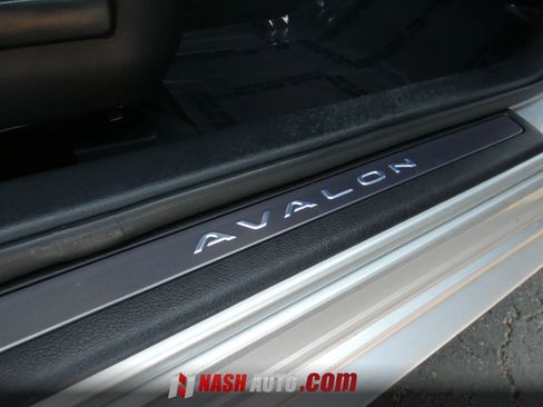 Used 2014 Toyota Avalon Limited FWD image 29