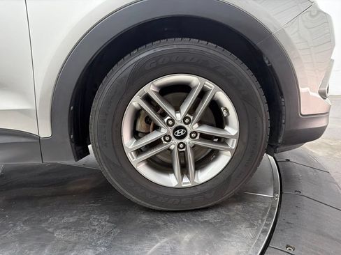 Used 2017 Hyundai Santa Fe Sport FWD image 6