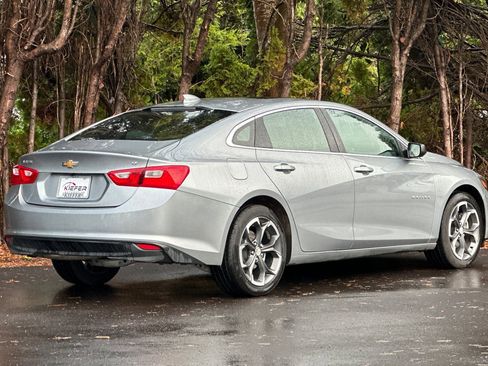 Used 2023 Chevrolet Malibu LT image 4
