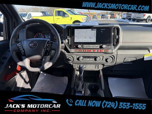 Used 2025 Nissan Frontier PRO-4X w/ Pro Premium Package image 21