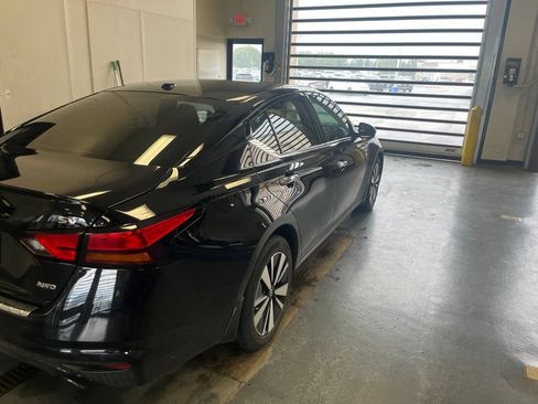 Used 2019 Nissan Altima 2.5 SV AWD/4WD image 7