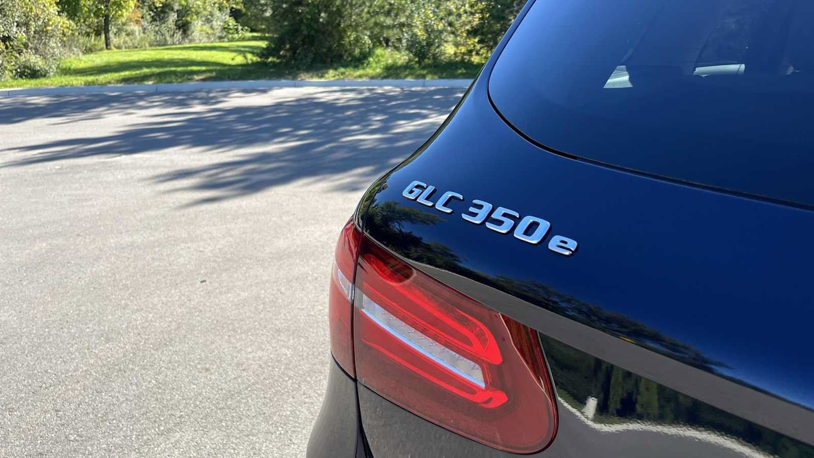Used 2018 Mercedes-Benz GLC 350e 4MATIC image 25