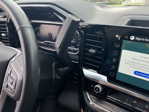 Used 2025 GMC Sierra 1500 SLT image 21