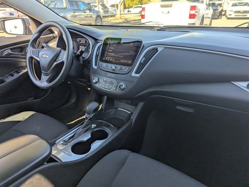 Used 2023 Chevrolet Malibu LT image 12