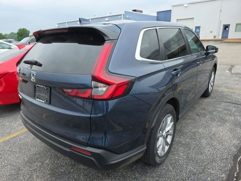 Used 2025 Honda CR-V EX image 4