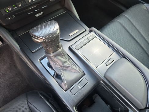 Used 2019 Lexus ES 350 F Sport w/ Accessory Package 2 FWD image 35