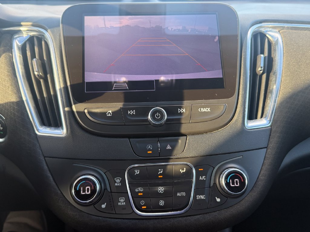 Used 2021 Chevrolet Malibu LT FWD image 20